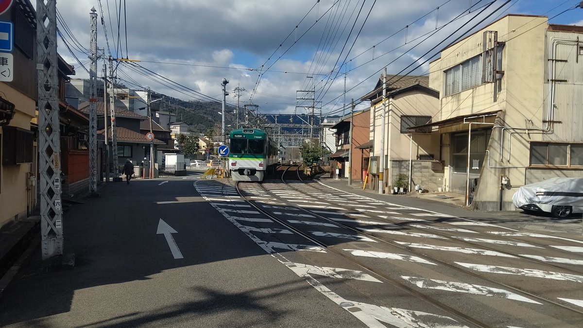 JRFNumazukoLine's tweet image. びわ湖浜大津〜三井寺間の併用軌道区間ほんま好き