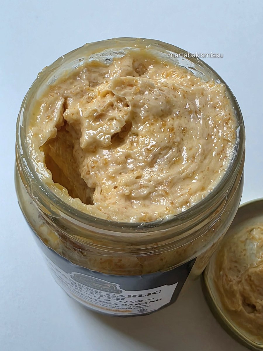 martabakismissu's tweet photo. Lucky me.. found this garlic butter seasoning with premium tastes, even my nasi goreng kampung feels fancy now 🧄✨️ https://t.co/Q6iFC9zNrW