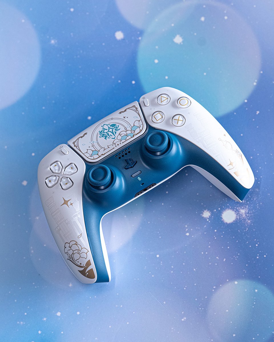 PlayStationAsia's tweet image. Ready to explore Teyvat your way? The DualSense® Wireless Controller – Genshin Impact Limited Edition has landed. Ethereal white with gold and green accents, and designs inspired by Aether, Lumine, and Paimon. Feel every elemental burst with immersive haptics and adaptive…