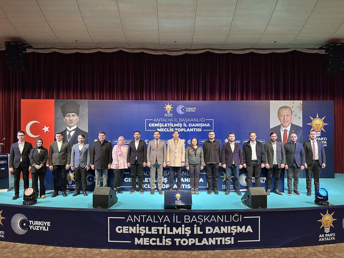 Genişletilmiş İl Danışma Meclisi Toplantısı öncesinde İlçe Başkanlarımızla bir araya geldik.