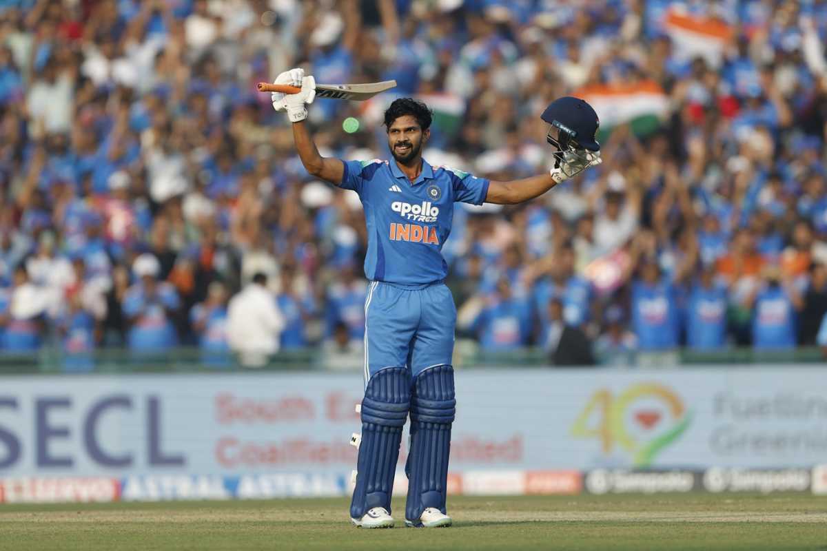 Once again a match winning knock from the next king kohli of India #RuturajGaikwad  time and again he plays fabulous match winning knock but selectors are blind to include him in team 
Rhey are constantly sucking di.ks of #klrahul and #iyyer but ritualistic left behind . Time has