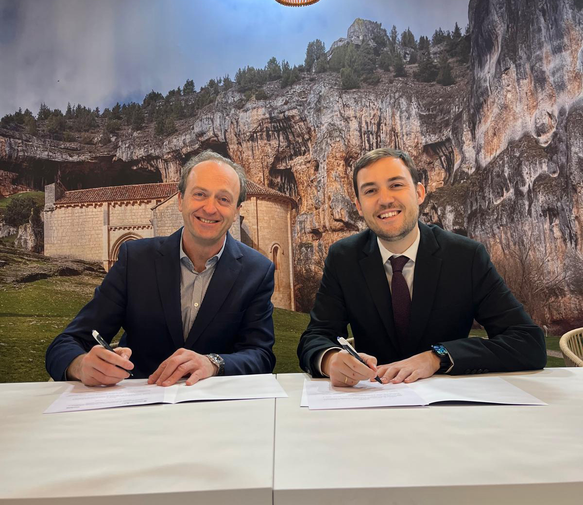 📍Fitur

El <a href="/aytoSalamanca/">Ayuntamiento Salamanca</a> y <a href="/_Movelia/">Movelia</a> renuevan su acuerdo de colaboración para la promoción de la ciudad en los canales de la plataforma

El portal líder en la comercialización de billetes de autobús continuará con la promoción turística de la capital

aytosalamanca.es/w/el-ayuntamie…