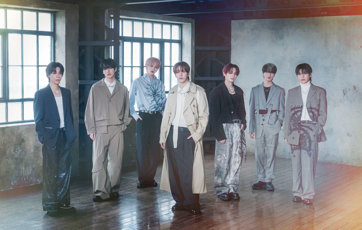 新品未開封アプグレ特典9/23㈫ Perfume 東京ドー VIP特典3点セット StrayKids スキズ dominATE VIP アプグレ 特典 - メルカリ