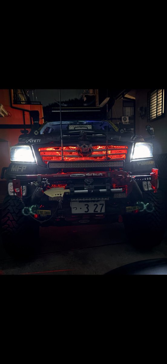 Jk1CFhnoGZaG8kT's tweet photo. #HILUX
#ハイラックス
#ZEAL
#PROCOMP
#17半インチアップ
#40s
#MADMAX
#WildBoars
#CAMPER
#トーヨータイヤ
#オープンカントリーMT
赤く燃えたぎってまふ🔥 https://t.co/eWZRBTooH4