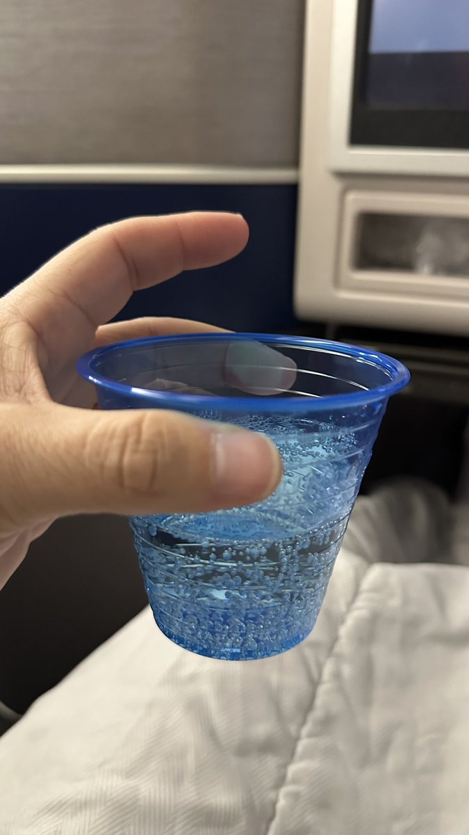 Hey <a href="/united/">United Airlines</a> , I just boarded UA988 from FRA to IAD and got served welcome sparkling drink in a plastic cup 😂 
I don’t expect much but this is a new low for #Polaris