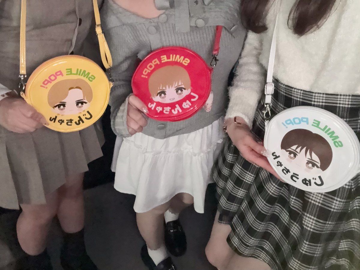 meromeroshunta_'s tweet photo. 愛知楽しかったのになんにも投稿できてないので取り急ぎポシェット界隈流行らせたい✨️愛着湧きまくってる✨️みんな買ってね✨️#みるく冬ツ https://t.co/PTmNQjKalX