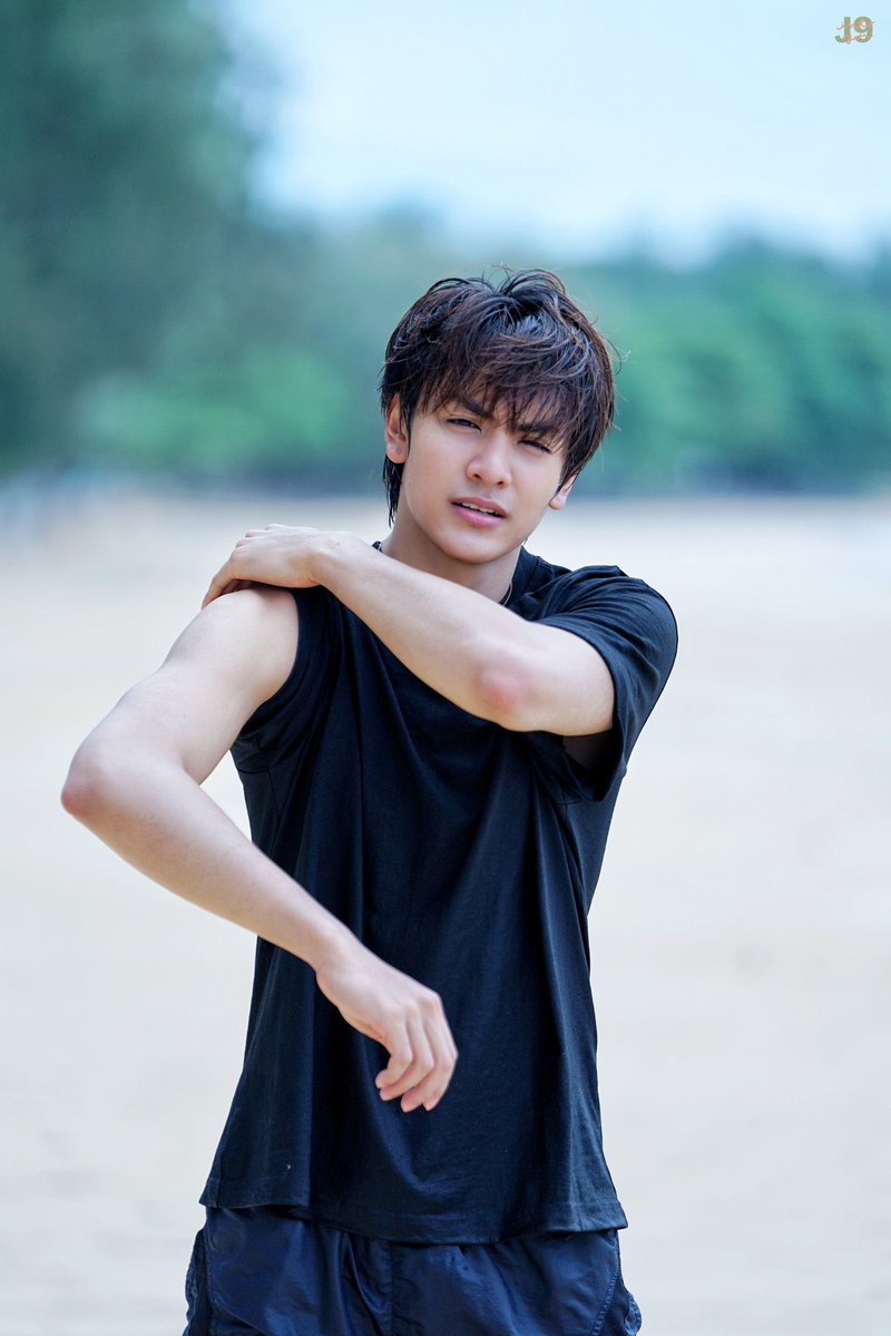 sunchakoneww's tweet image. angga era mermaid in love x verel wan tu tri #izin 🙏