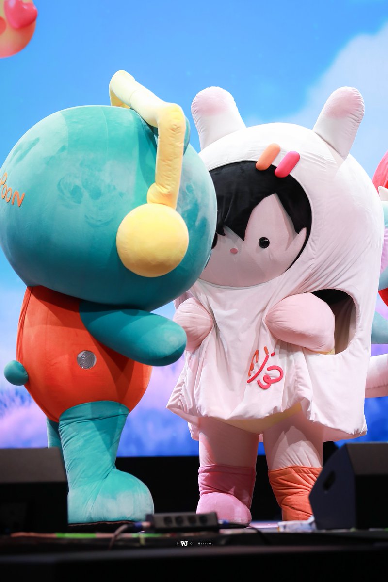 901298_'s tweet image. ว้ายยยย แล้วพี่เพิ่มบอกน้องสาวว จะออกจากพี่น้องโซนยังไง 5555555