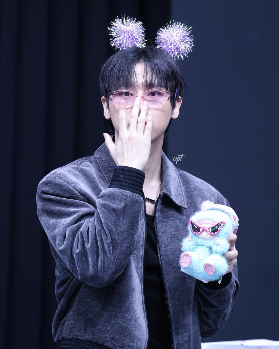 251123 위드뮤 대면 팬싸

팟-칭

#몬스타엑스 #MONSTA_X 
#임창균 #아이엠 #IM #CHANGKYUN