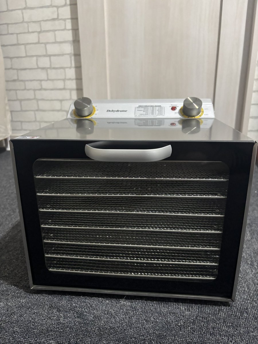 先週突然乾燥機のコードが焼け、慌てて新しいのを購入！やっと本日届きました❤️
今晩からジャーキーやクッキーを作っていきますが、しばらく店頭の商品が品薄な日が続くと思います、ご迷惑かけてすみません！
#乾燥機