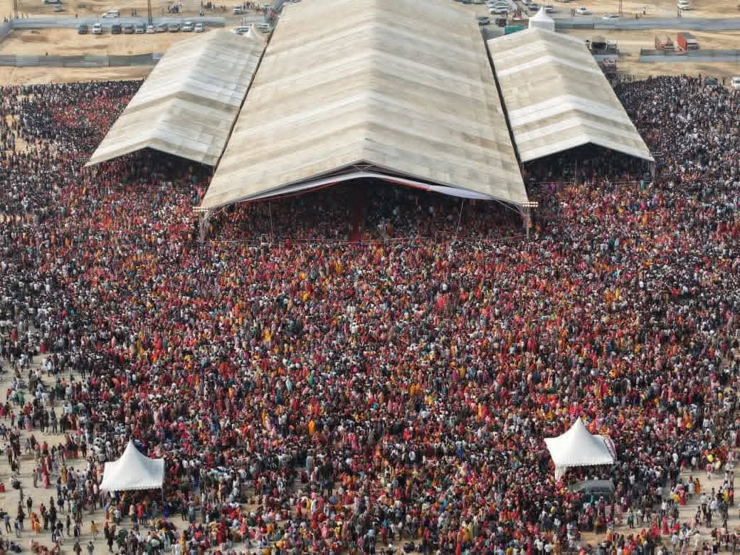 madandilawar's tweet image. कथा स्थल का विहंगम दृश्य...

#madandilawar #महोत्सव #ramkatha 
#bageshwardhamsarkar