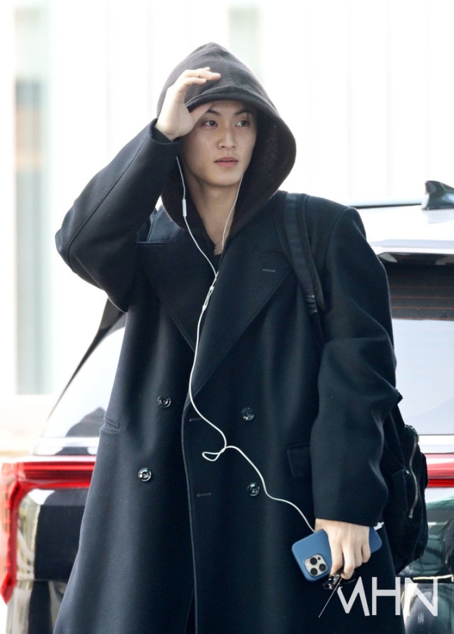 Marklee_base's tweet image. 260123 📰 #MARK #마크

Read full articles &amp;gt; React &amp;gt; Share 
🔗 naver.me/FfBHXTY4
🔗 naver.me/xquqcMnn
🔗 naver.me/xoQlTNAq
 
#markleenews #NCT마크 @NCTsmtown