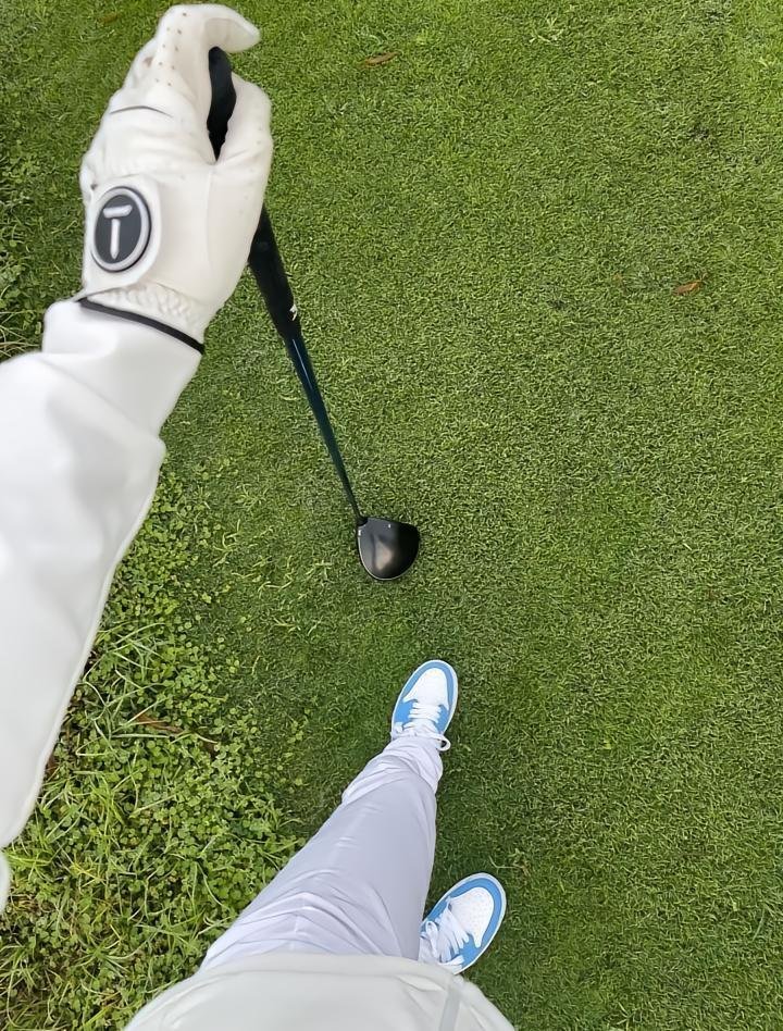Esme3427's tweet photo. Golf lover on a mission to conquer the greens. ⛳️📷 https://t.co/l9Vhhyv8rY