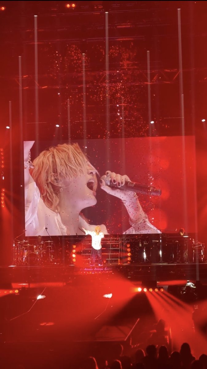 baibuacotton's tweet image. จอห์นนี่บอกว่าไปดูโชว์รอบสุดท้ายของยูตะมาด้วยยย ตั้งใจไปเชียร์เลยแต่ไปๆมาๆกลายเป็นแฟนคลับยูตะสะเอง ยูตะเก่งมาก เท่มาก แล้วก็เปล่งประกายมาก คืออยากมาอวดมากๆ 555555555 ฮือน่ารักกอะ มีคลิปด้วยโบกผ้ามันส์มาก