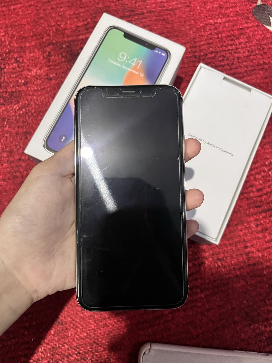 askanebo's tweet photo. Jual Ip x inter 64gb harga 1,9jt.
bh 73, backdoor pecah, speaker bawah kiri mati. sinyal 3 tapi kadang ilang ilangan juga, tapi kalo pinter ngotak ngatik biasanya bisa lagi si. sisanya normal, face id true tone on, kamera d/b jernih, bekas pemakaian cewe, dom bandung. #wtsiphone https://t.co/rkp3yj3kMa