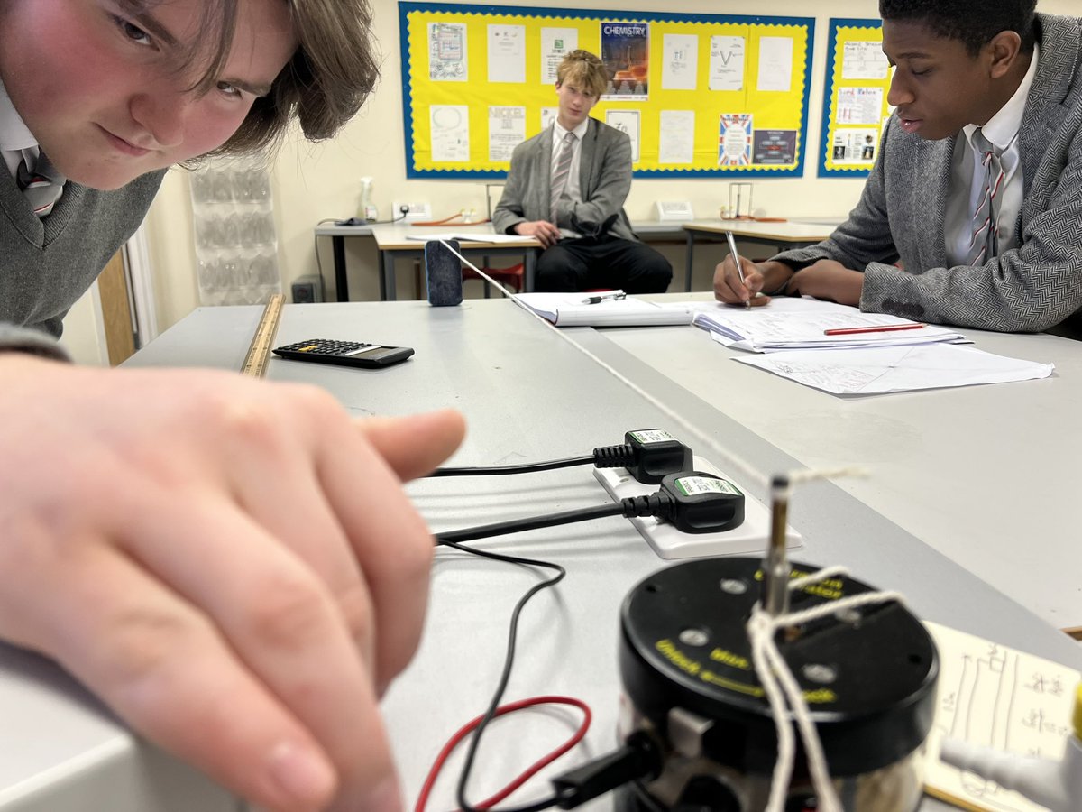STEM | Durlston School tweet media