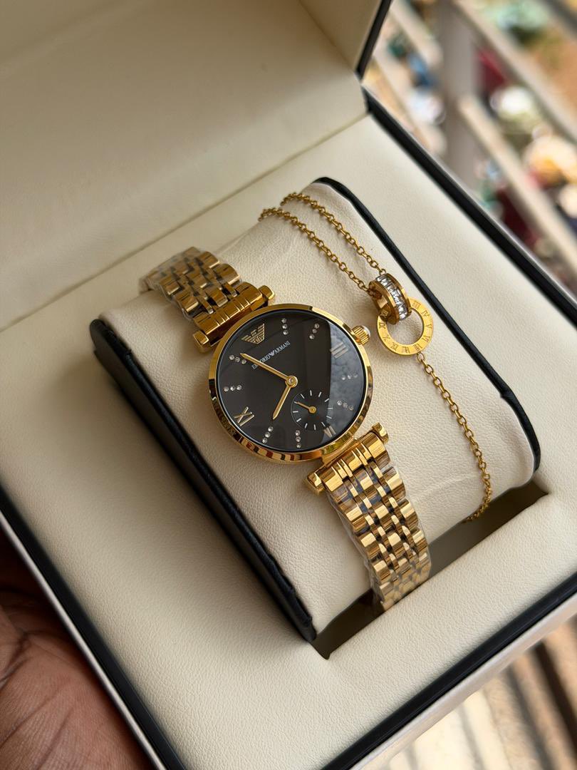 vach_Co's tweet photo. The best valentines gift you can give your woman @ 120,000ugx 
Contact 0703532775 
📍SP PLAZA L3/27 https://t.co/Z0p10gVijj