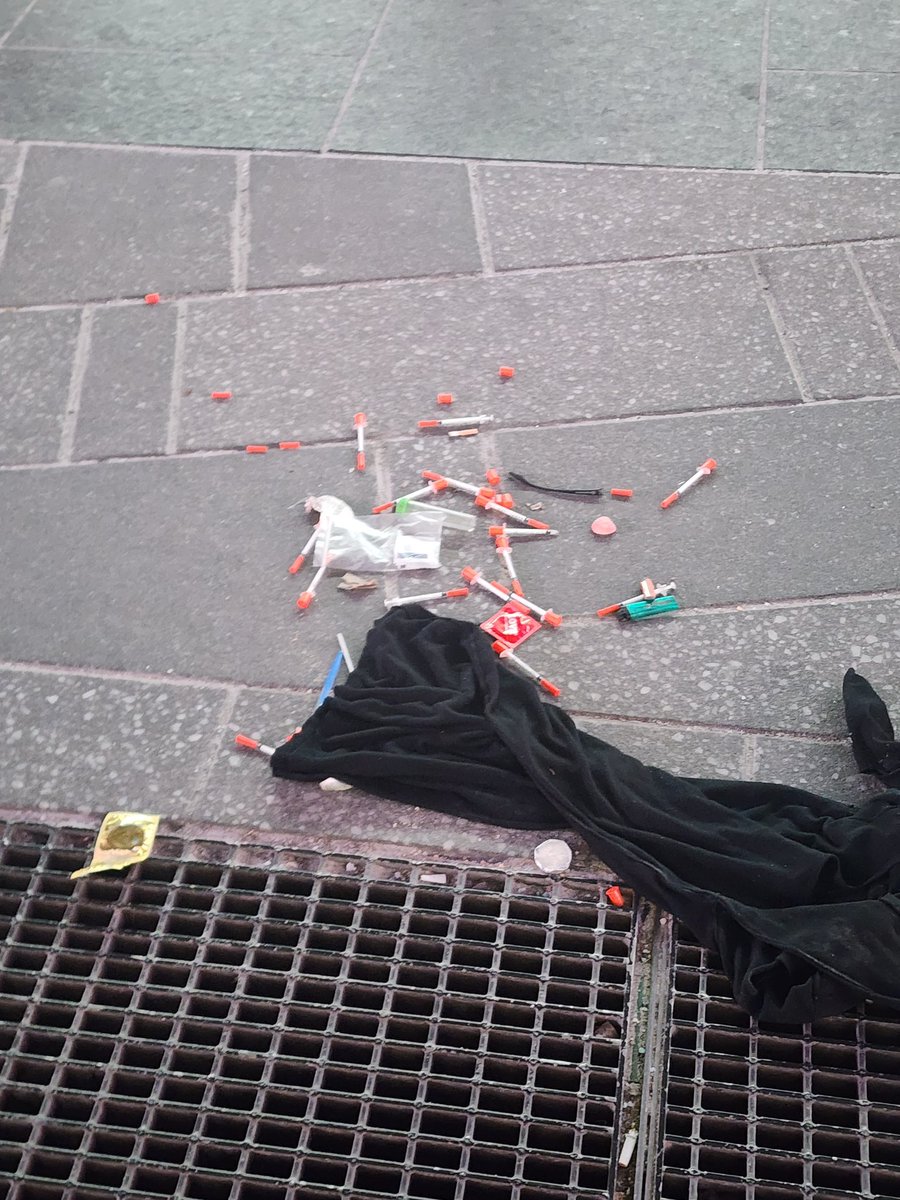 BrianSullivan96's tweet image. #timessquare #NYC this morning. This is NY under one party @nydems rule where open air drug use is considered ok.

This is what tourists walk over as the visit the "crossroads of the world"

What a disgrace NYC has become 

@ABC7 
@NBCNews 
@FoxNews 
@CBSNews 
@SamAntar