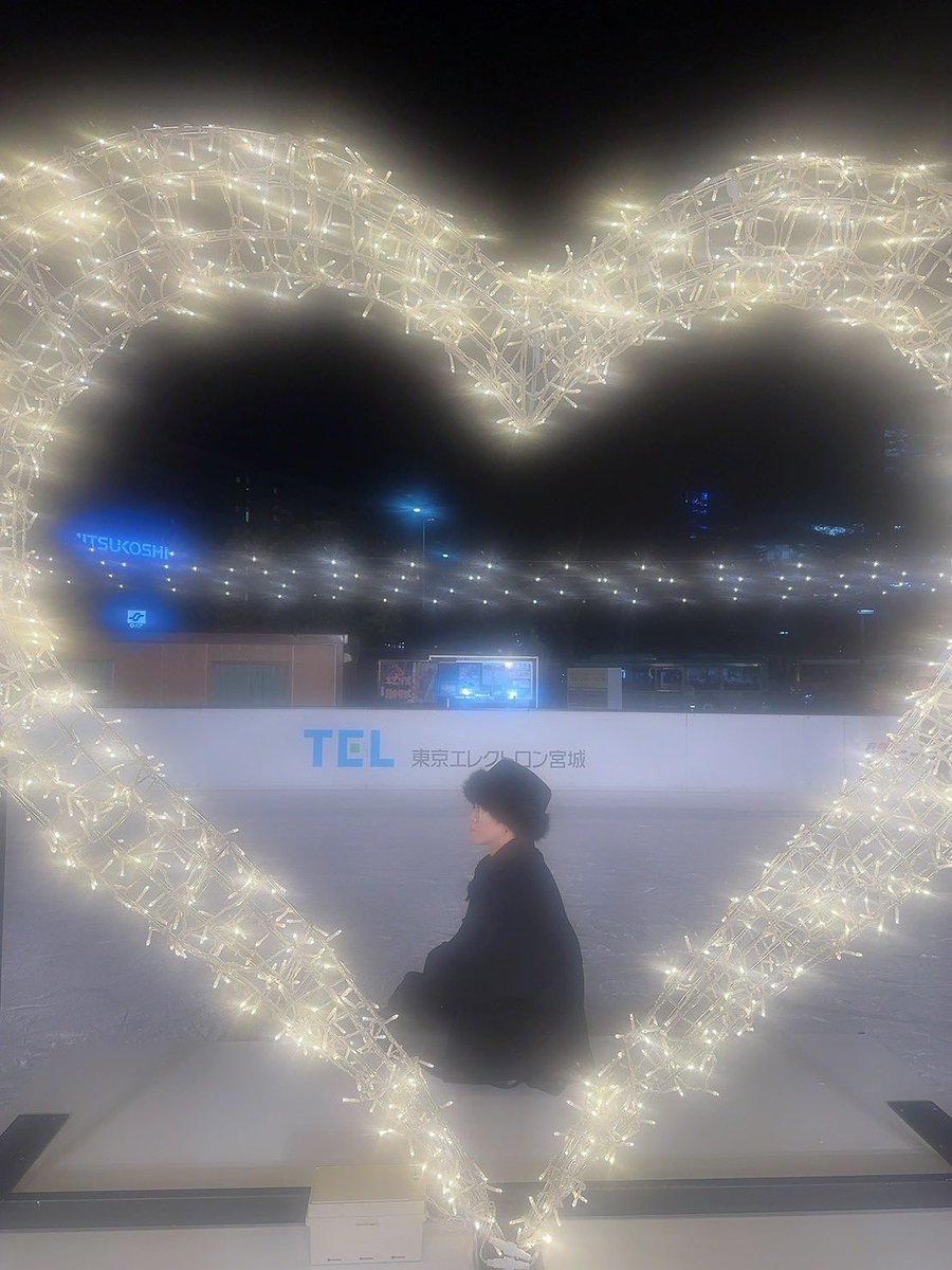 なつこページ スケート行ってきた⛸️❄️ 全然スムーズに滑れないんだけどあれどう