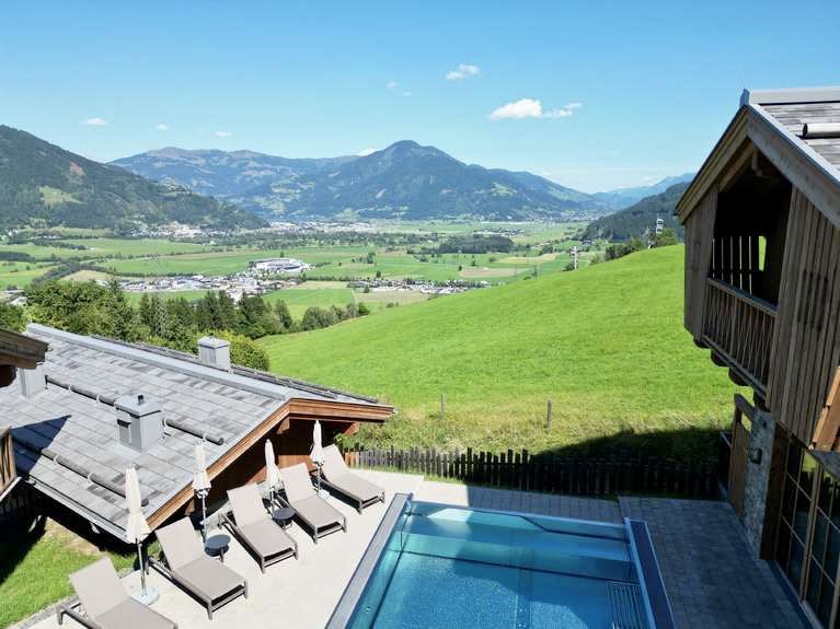 #مساء_الخير 🌹

اللهم صل وسلم على سيدنا محمد 🤲 

‼️‼️ اذا انت مخطط في الصيف الجاي على السفر الي النمسا 🇦🇹 😍  وتبي سكن فخم ونظيف جداً ومع التكييف افخم سكن في إقليم تيرول 👇🏼👇🏼👇🏼👇🏼

هذا السكن بيكون افضل وافخم سكن تسكنه بالقرب من زيلامسي . سواء تبي غرف أو شاليهات أو أكواخ 🛖 
فندق