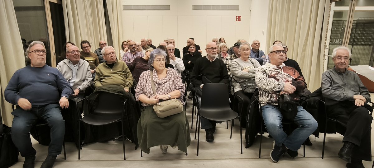 Xerrada "Francesc Boix. Un fotògraf entre dues guerres" a càrrec de Ricard Marco i August Andreu de l'Associació Francesc Boix -Memòria Històrica- Acte organitzat per l'Associació Fotogràfica de Sants
<a href="/afosants/">Afosants</a> 
<a href="/sants3radio/">sants3radio</a>