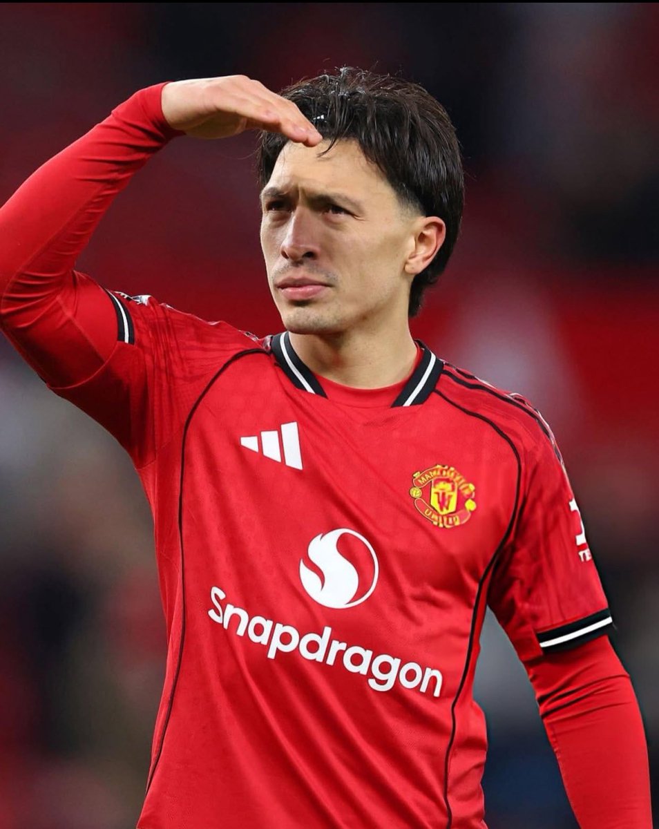 FrankEra_'s tweet image. 🚨🎙️ | Paul Scholes on his comments about Lisandro Martinez:  

"No, I'm not apologising for it, no. The thing we were trying to say was we thought and it STILL is: physically, it's a mismatch.. he's had one good game [smiles]."