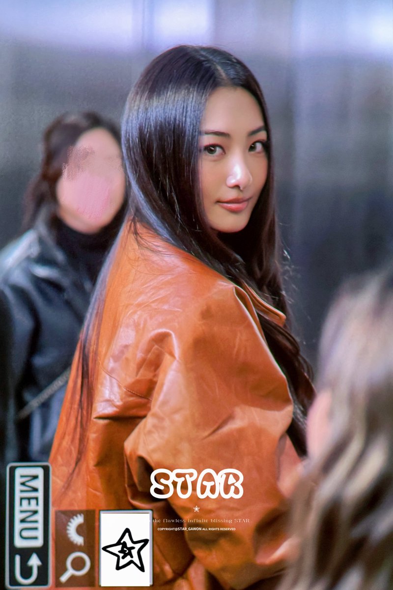 𝕊𝕋𝔸ℝ tweet media