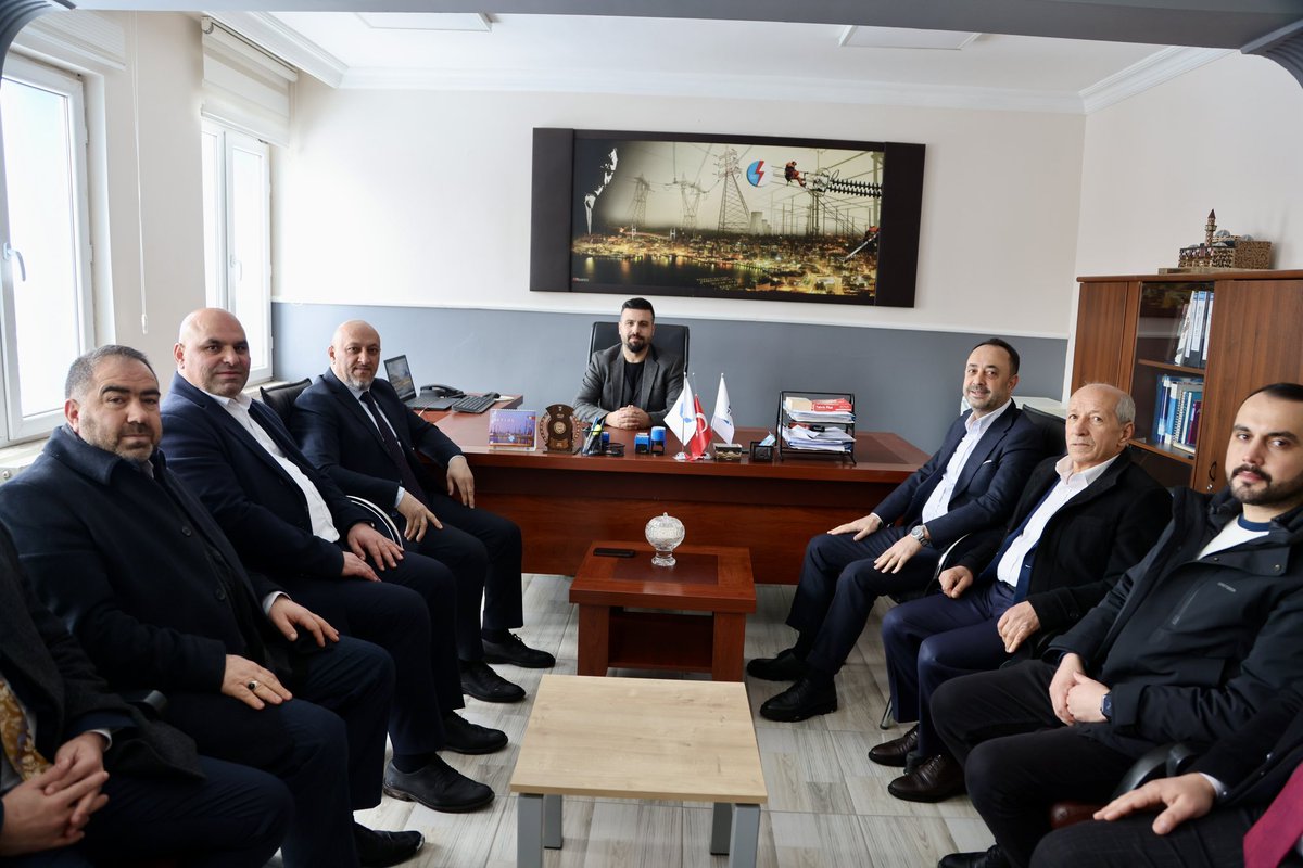 Tatvan TEİAŞ İşletme Müdürümüz Sayın Ömer Güntaş’ı ziyaret ettik. 

Nazik misafirperverlikleri için kendilerine teşekkür ediyor, çalışmalarında başarılar diliyorum.