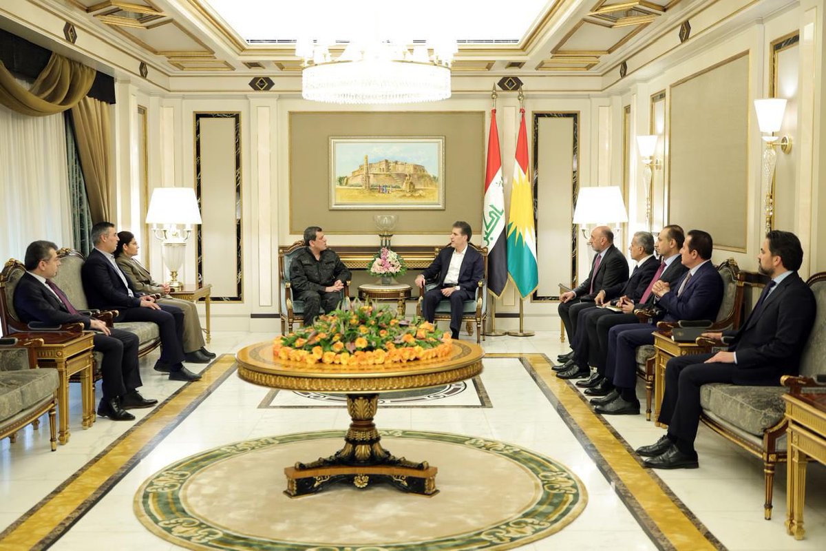 التقيتُ كاك نيجرفان برزاني<a href="/IKRPresident/">Nechirvan Barzani</a> ، رئيس إقليم كردستان العراق، في إطار الجهود السياسية الرامية إلى تقريب وجهات النظر بيننا وبين الحكومة السورية.

ونُعرب عن تقديرنا الكبير لجهود الرئيس مسعود البرزاني <a href="/masoud_barzani/">Masoud Barzani</a> والكاك نيجرفان برزاني في هذه المرحلة، إذ يستمر دعمهما