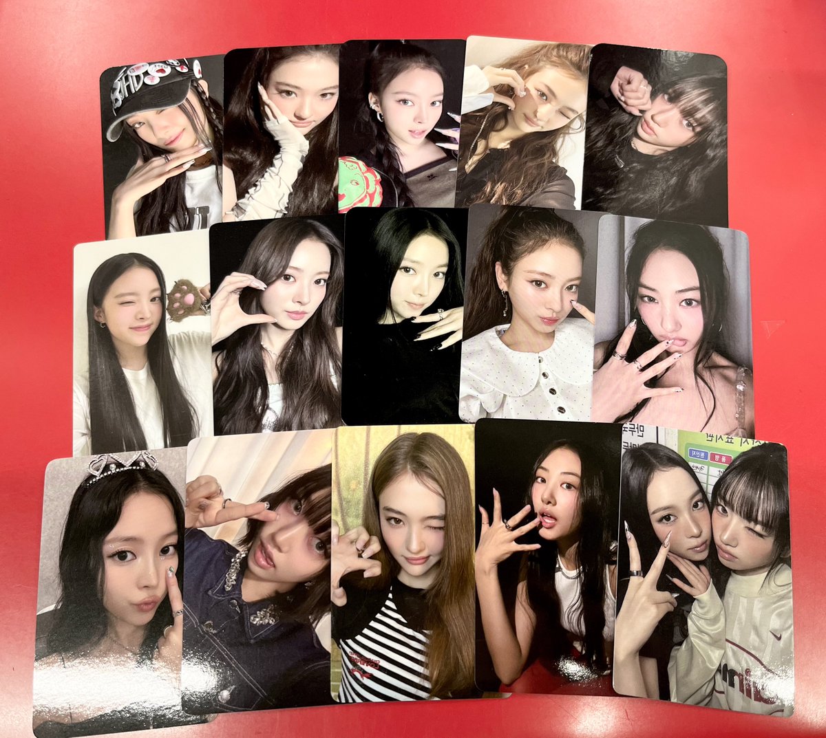 MEOVV #미야오 🐈‍⬛トレカ🐈‍⬛ 🐈‍⬛サイン入りポスター