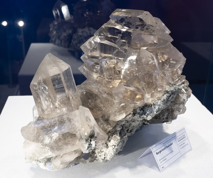mexporg's tweet image. Nice Alpine smoky #Quartz with #Gwindel from Göscheneralp, Uri, Switzerland.  

#minerals #crystals #mineralcollecting #mineralexpert #rockhounding #mineralogy