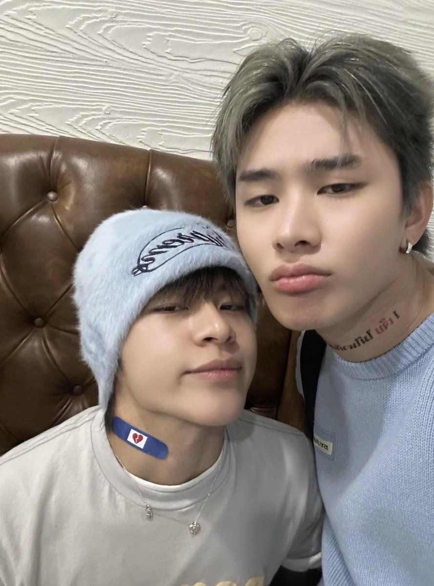 malil_mell's tweet image. เอางี้ พี่มาร์คกับน้องไทยแอบหน้าคล้ายกันนะ555555555555