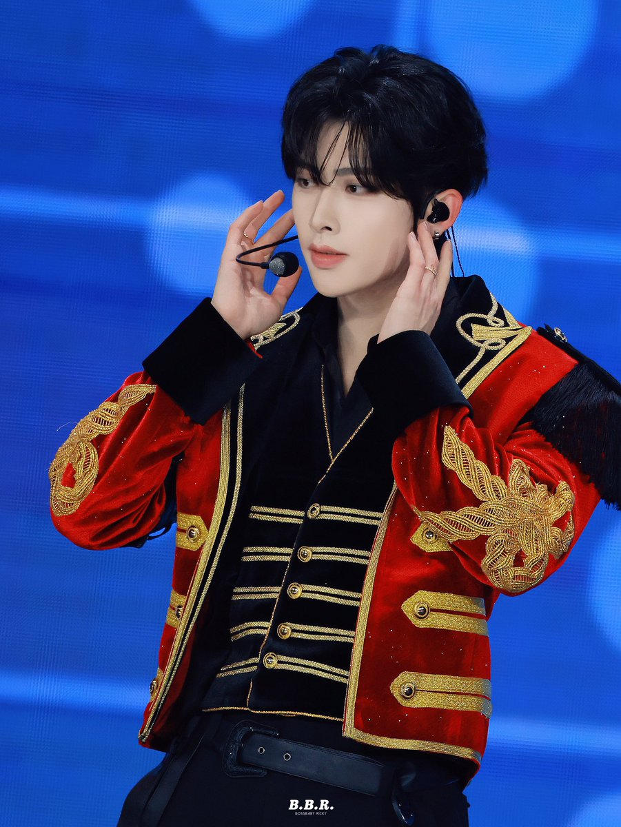 BossBabyR520's tweet image. 251214 HQ
KBS

#리키 #Ricky #沈泉锐 #リッキー 
#ZEROBASEONE    #제로베이스원   #제베원 #ZB1