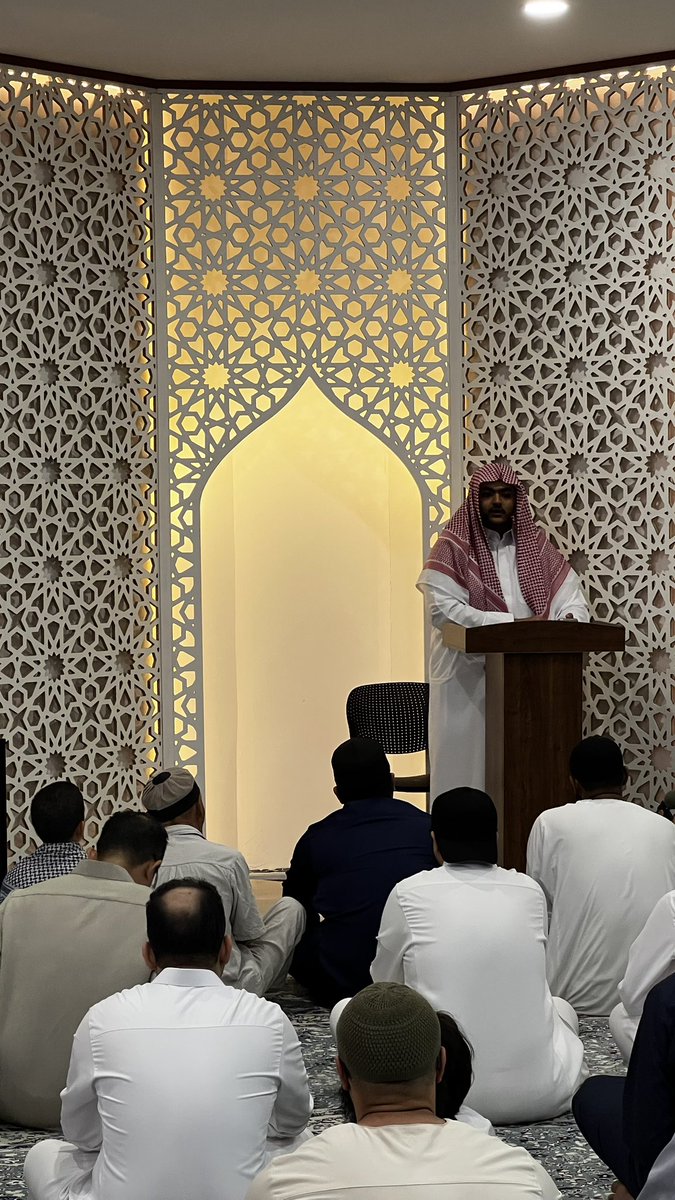 موضوع خطبة اليوم 

شعبان شهرٌ مباركٌ يغفل عنه كثير من الناس.
هو شهر الاستعداد لرمضان، وفيه تُرفع الأعمال إلى الله، وكان النبي ﷺ يُكثر من صيامه.
فاغتنمه بالصيام والقرآن وتهيئة القلب للطاع