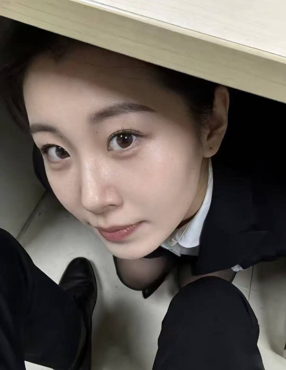 Mackqu's tweet image. 对于美女，要去媚，更要拥有强大的性能力去接纳，金枪不倒以及不要射精，交枪你就在透支生命和发财能量，漏走了精气神，就等于上了断头台！道家房中术，不是有钱我就能教的，看悟性和根基！