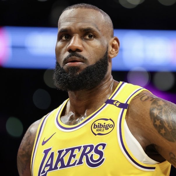 LakeShowYo's tweet image. LeBron on his relationship with the Lakers:

“I thought it was good, but somebody could see it another way… At the end of the day, how I represented this franchise is with the utmost respect, honor, &amp;amp; dignity. I’ve played here longer than any other franchise”