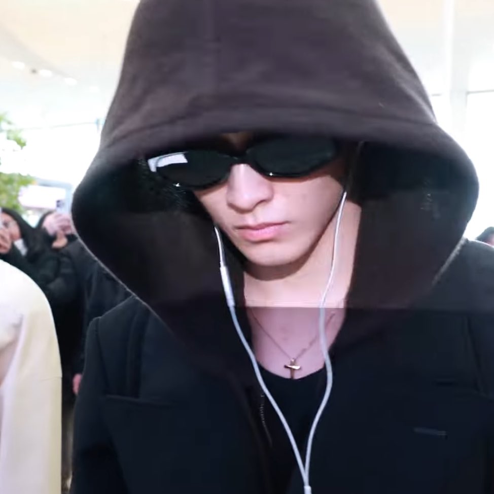 arlynjong's tweet image. เดินมาเท่มากกกกกก แต่พอนักข่าวเรียกคุณม้าค~~ ฮีโบกมือทักทายพร้อมแก้มหนมปังอะ อ้วนคับๆๆๆๆㅠㅠㅠㅠㅠㅠㅠㅠ