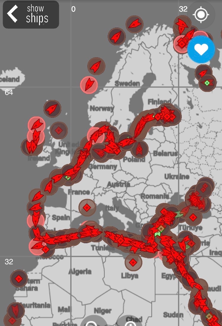 auonsson's tweet photo. Dozens of shadow fleet tankers have traversed the English Channel since promises of tougher stance 

Danish Straits see about the same numbers

BBC is not clear on if they mean flagless or flagged tankers, but either way there are lots

Pic related, sanctioned tankers this minute https://t.co/KrLtYDxxNr