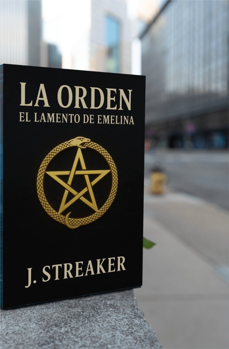 LibrosEnCitas's tweet image. 💥"El ritmo es vibrante y las sorpresas y secretos no paran de repetirse.
Por eso, amantes de #DanBrown por ejemplo, lo van a disfrutar enormemente. Sobre todo de cara hacia al final de la #novela donde todo comienza a revelarse".

✅ amzn.eu/d/hZYZJwx 
#LibrosRecomendados