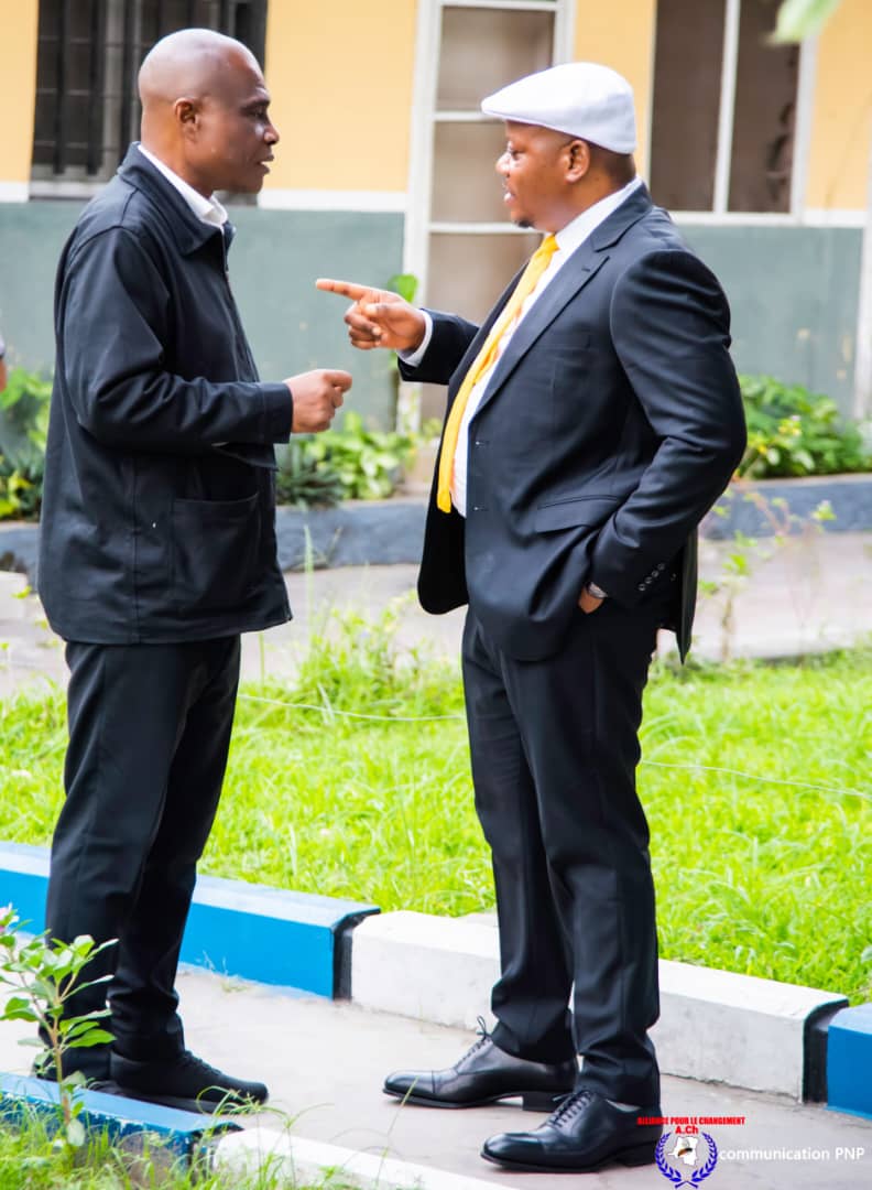 Le duo qui fait trembler la république, l'échange été a haute gamme et sur un Congo basé sur une gestion sociable et sécurisé.
<a href="/kabund_jmkkrock/">Jean Marc KABUND-A-KABUND</a> future président de la république et son collaborateur <a href="/MartinFayulu/">Martin Fayulu</a> .
<a href="/ngalulajenny81/">Jenny Ngalula</a> 
<a href="/ABolodjwa/">Alain BOLODJWA IBOLA</a>