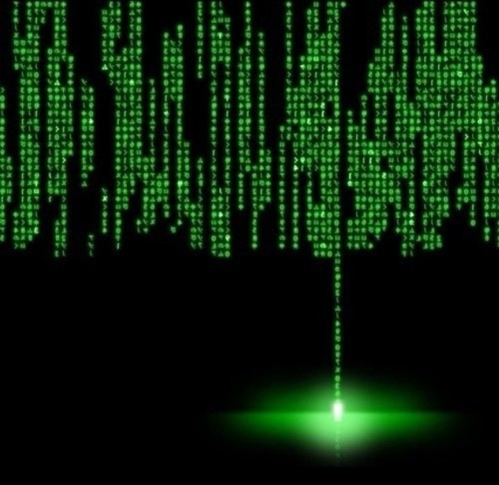 Kuantum fiziği  artık bunu felsefik olarak kanıtladı:

Madde diye bir şey yok!
Parçacıklar gözlemlenmediği sürece yalnızca bir olasılık dalgası olarak var olur.

Gözlemci bilinç devreye girdiği anda dalga fonksiyonu çöker ve “madde” dediğimiz şey ortaya çıkar.

Yani evren, sizin