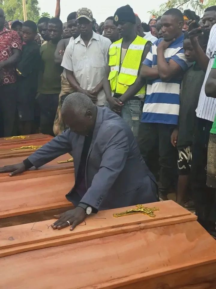 BREAKING : American's Alex Barbir was spotted at the burial of the 6 miners brutally attacked by suspected terrorists on a mining camp last night at Kuru district in Jos South LGA, Plateau State.

The burial was held today, conducted by Rev. Ezekiel Dachomo.