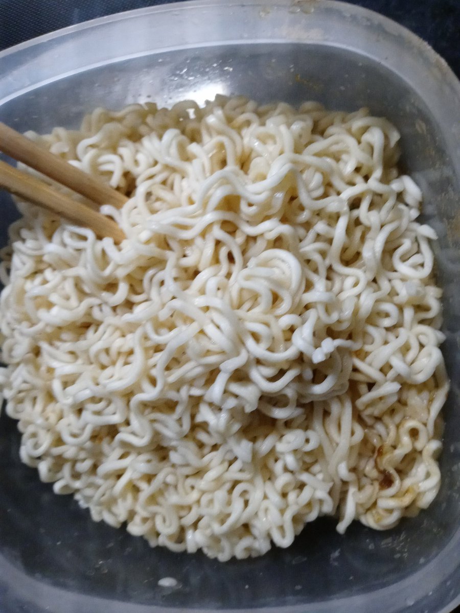bigbigirl's tweet image. Post shift Chef dinner. #ramen #kitchenlife #linecooks #cheflife