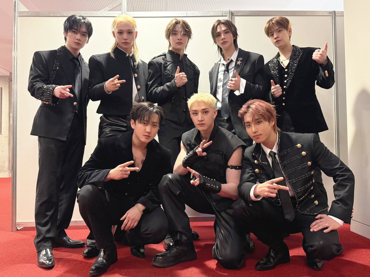Stray_Kids's tweet image. [스키지기]

Thanks for being with us on such a special night✨
C’était magnifique, merci à tous!

뜻깊은 자리에 함께 해준 스테이 감사합니다💛

#StrayKids #스트레이키즈
#GalaDesPiècesJaunes #GalaDesPiècesJaunes2026
#YouMakeStrayKidsStay