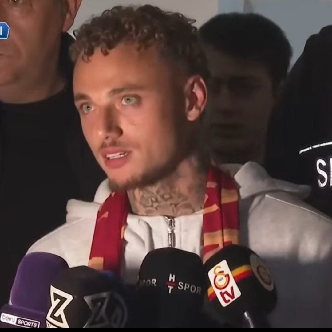 Hoş geldin Aslan parçası 💛❤️ #NoaLang #galatasarayteksizhepiniz #Galatasaray