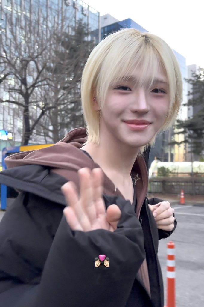 chu!👩🏻‍❤️‍💋‍👩🏻 tweet media