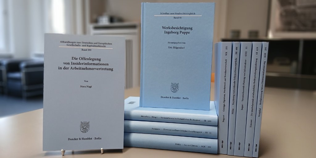 DunckerHumblot's tweet photo. Die Woche in Büchern – neu bei D&H: https://t.co/c4x5Dw7MP3 #Informationsansprüche #Insiderinformation #Infrastruktur #Mediatisierung #GeistigesEigentum #Strafrecht #Normentheorie #Strafrechtsvergleich #Waffengesetz #SayOnClimate https://t.co/4pYr270C8j
