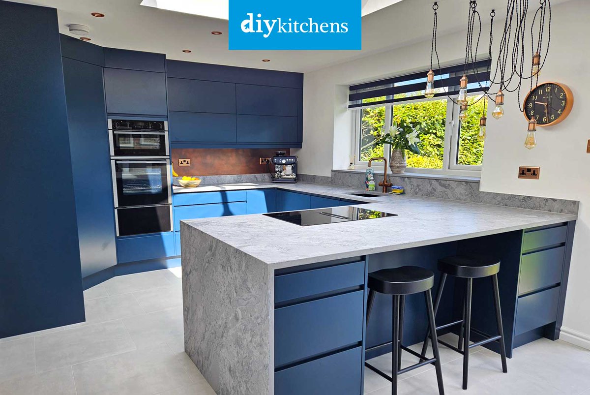 DIY_Kitchens's tweet image. 🌟 Jonathan &amp;amp; Chelcie from Kent shows us their completed Innova Luca Cobham Blue Handleless #kitchen, supplied by DIY Kitchens (Ref:4256) - bit.ly/CustomerKitche…

Visit diy-kitchens.com to see how much you could save on your dream kitchen! 

#luca #handlelesskitchens