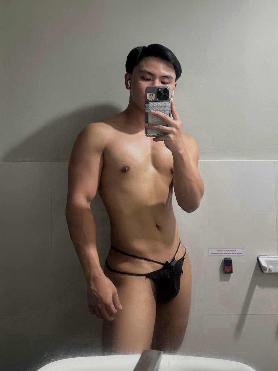 itssupermigo's tweet photo. dominate me https://t.co/bxT5RtFYDi