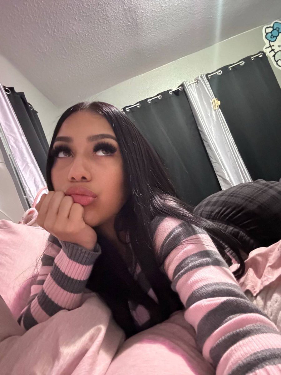 stacey🐾 tweet media